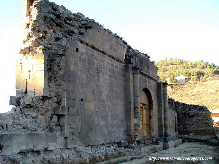 MURO SUR AL INTERIOR, DESDE LA CABECERA